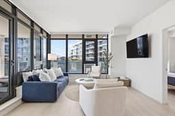 Aqua Waterfront Corner Unit, Lake & Sunset Views - Image 4