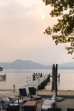 Stunning Lakefront Cabin in Heart of Naramata Village - Image 3