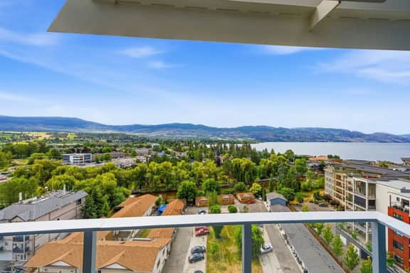 11th-Floor 2BR Lake View at Aqua | Pool - Image 3