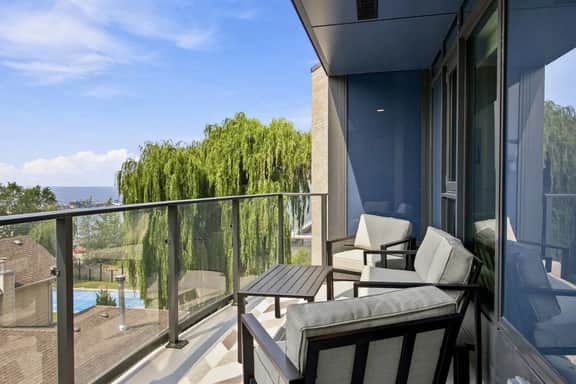 Lakeview Luxury at Aqua - Image 3