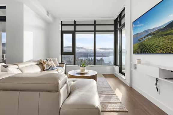 Penthouse with Unobstructed Lake & Mountain View - Image 3